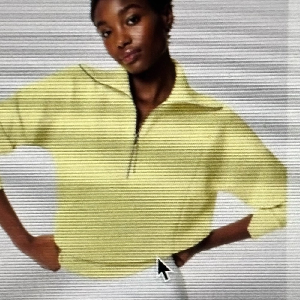 SPANX AirEssentials lightweight Half Zip Sweatshirt   LEMON LIME Med.